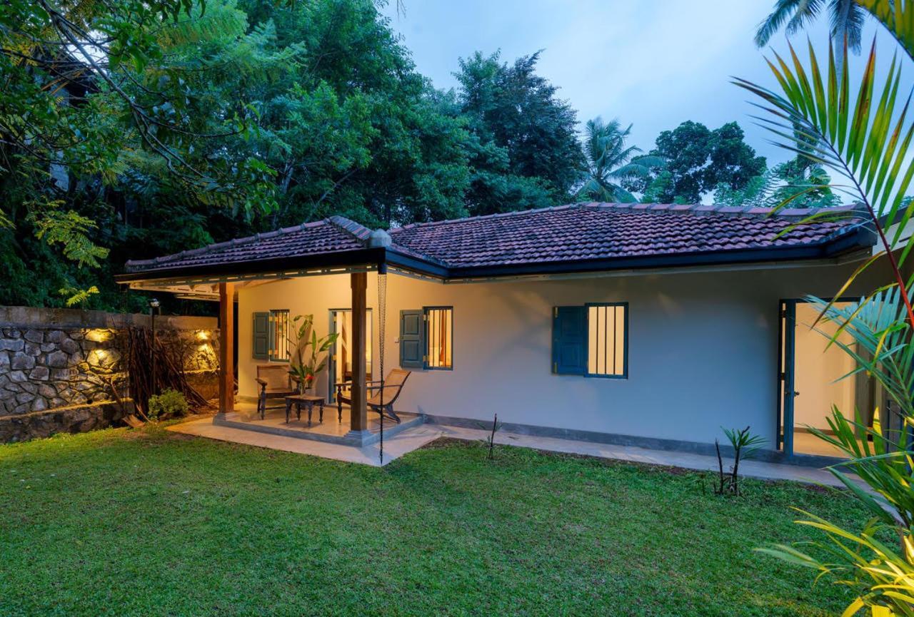 Stuthi Villa Аханґама Екстер'єр фото