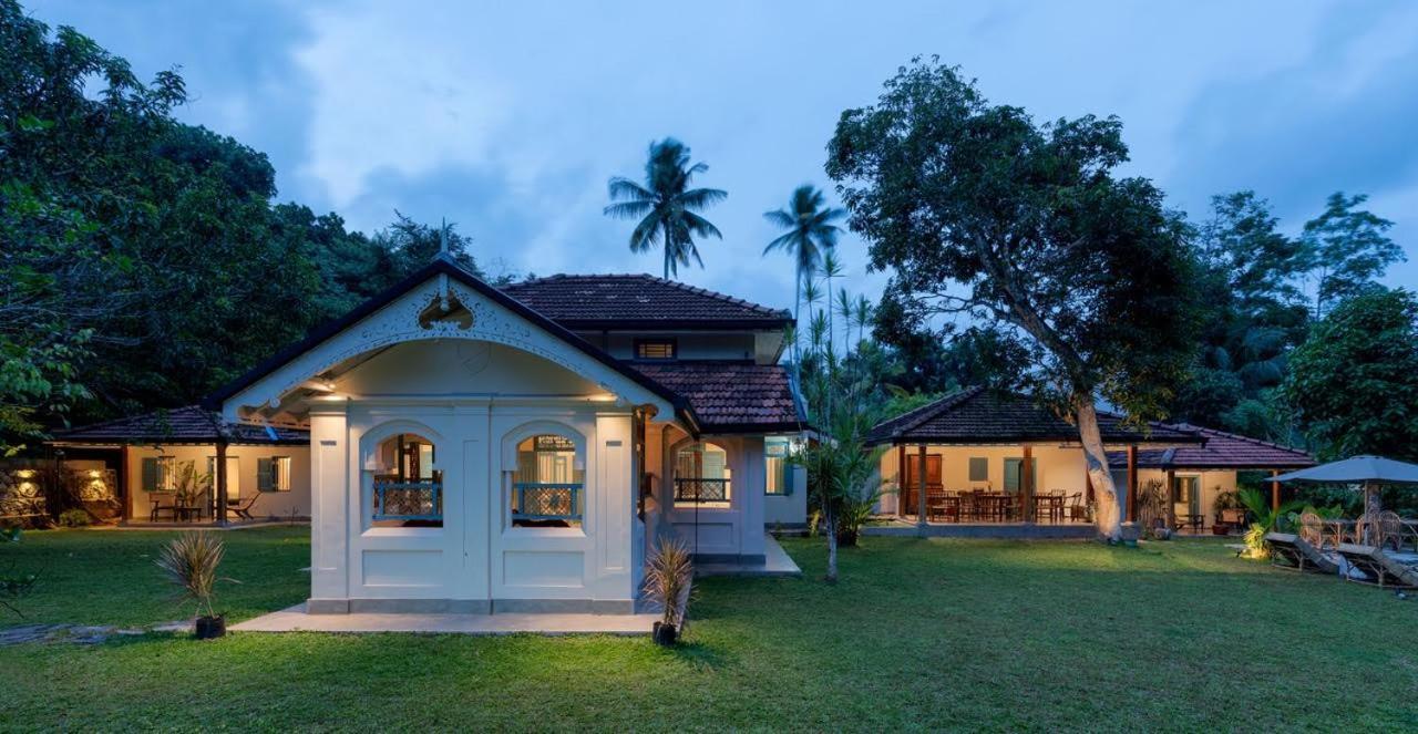 Stuthi Villa Аханґама Екстер'єр фото