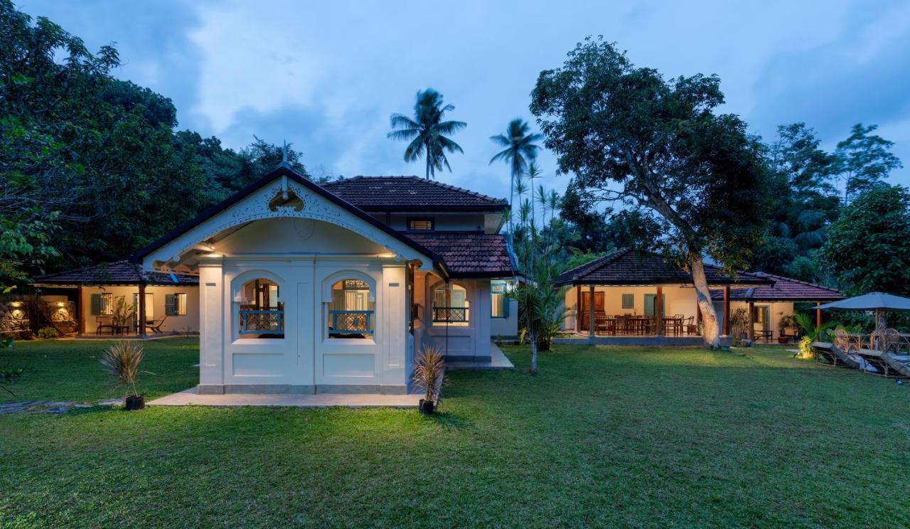 Stuthi Villa Аханґама Екстер'єр фото