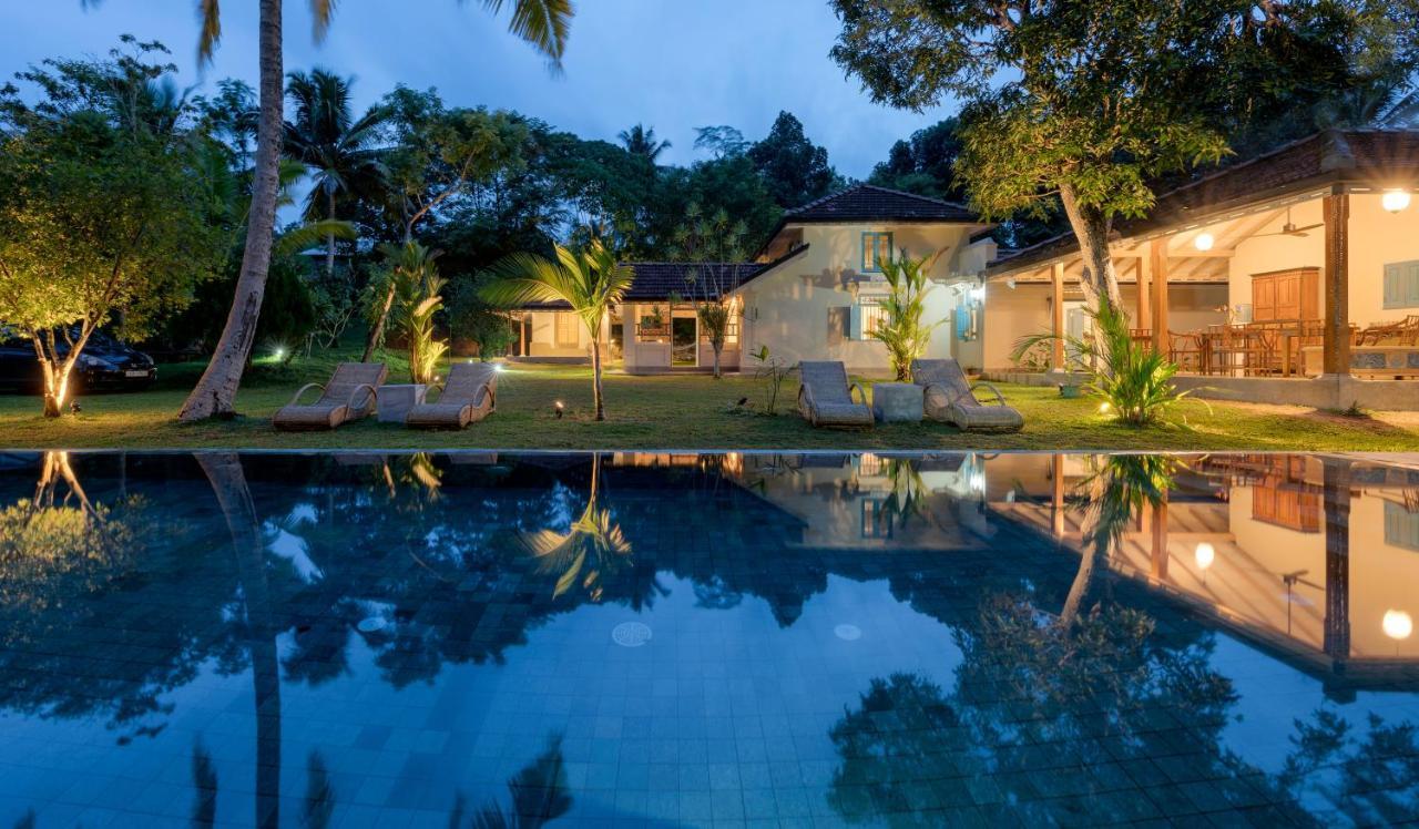 Stuthi Villa Аханґама Екстер'єр фото